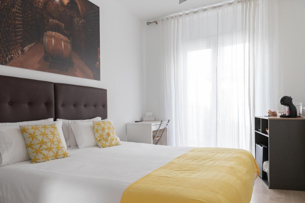Hostal Puente De Hierro Логроньо Екстериор снимка